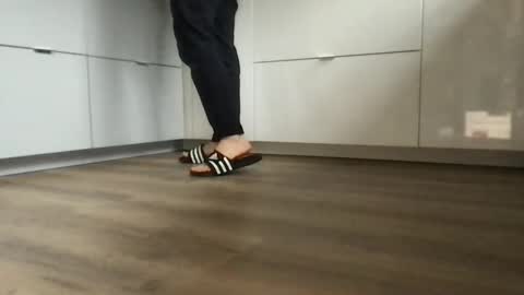 Alex online show from October 2025 08:25:01 AM