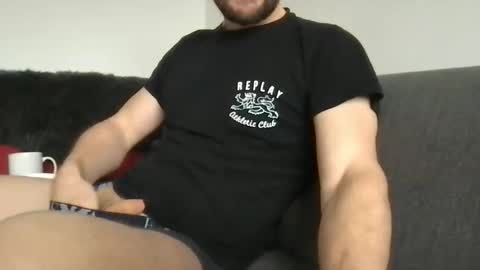 Alex online show from November 2025 12:37:02 PM