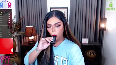 Snapshot of fantacyoflove chatting on January 2025 10:24:01 PM YASI online show from January 2025 10:24:01 PM