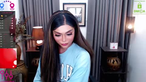 Snapshot of fantacyoflove chatting on January 2025 03:43:01 AM YASI online show from January 2025 03:43:01 AM