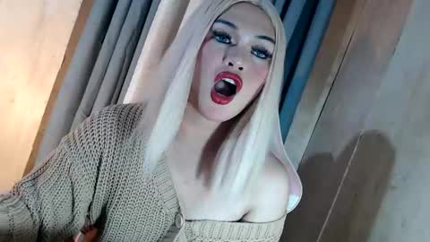 DANIELLA - DONT FORGET TO GIVE ME A THUMBSU UP online show from May 2026 10:21:01 AM