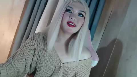 DANIELLA - DONT FORGET TO GIVE ME A THUMBSU UP online show from May 2026 10:44:02 AM