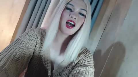 DANIELLA - DONT FORGET TO GIVE ME A THUMBSU UP online show from May 2026 09:44:02 PM
