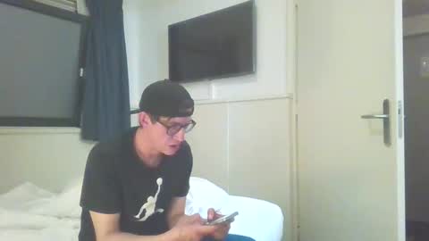 Snapshot of fantasticd1916 chatting on September 2025 03:06:02 AM fantasticd1916 online show from September 2025 03:06:02 AM