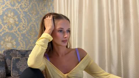 fantasy_moonlight online show from September 2025 05:29:02 PM