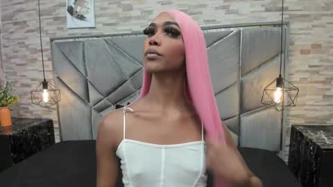 Hellen  online show from January 2026 07:45:01 PM