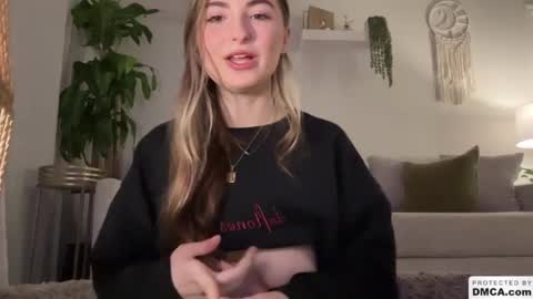 Snapshot of fantasyella chatting on February 2025 08:29:01 AM Ella online show from February 2025 08:29:01 AM