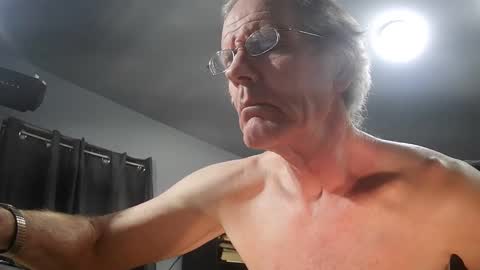 Snapshot of fantasyresort chatting on March 2025 04:17:02 AM fantasyresort online show from March 2025 04:17:02 AM