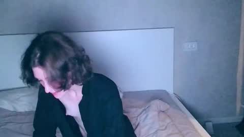 Kira online show from September 2025 02:39:02 AM