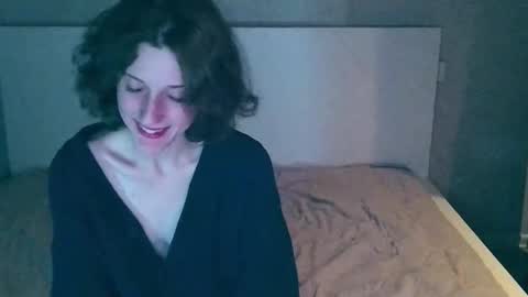 Kira online show from October 2025 12:11:02 AM