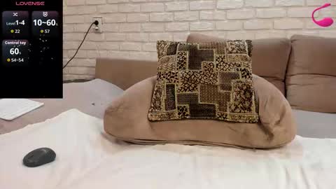 Snapshot of farah_vvv chatting on December 2025 10:09:01 AM farah online show from December 2025 10:09:01 AM