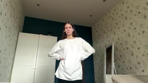 Luna online show from October 2025 07:12:02 AM