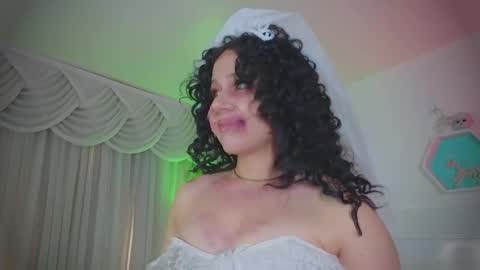 Snapshot of farahh_magdaly chatting on October 2025 12:06:01 PM Farah online show from October 2025 12:06:01 PM