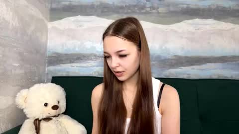 Snapshot of farahmantifel chatting on November 2025 11:29:01 AM Anna Scovich online show from November 2025 11:29:01 AM