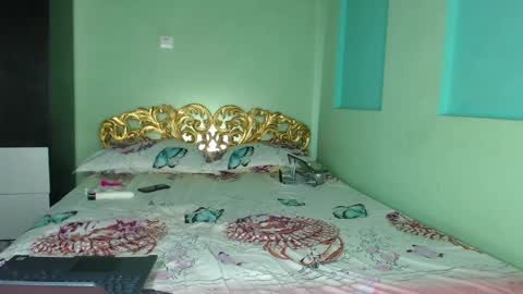 farfalina online show from May 2026 02:18:02 AM