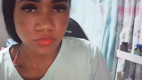 Snapshot of farianna_hot chatting on May 2026 04:07:02 AM farianna_hot online show from May 2026 04:07:02 AM