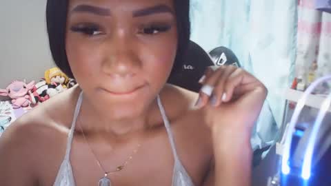 Snapshot of farianna_hot chatting on May 2026 08:17:01 PM farianna_hot online show from May 2026 08:17:01 PM