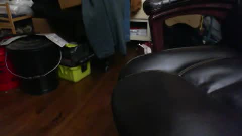 Snapshot of farmershawn chatting on November 2025 02:15:01 PM Shawn online show from November 2025 02:15:01 PM