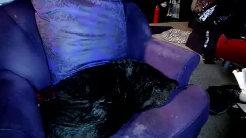 Farrah online show from November 2025 03:01:02 PM