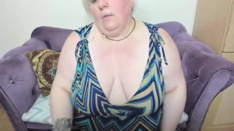 fashiona online show from October 2025 08:17:02 PM