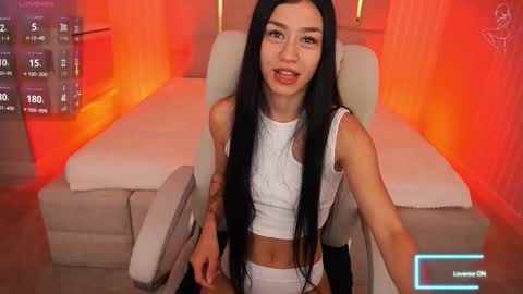 Nellie online show from October 2025 08:28:01 PM