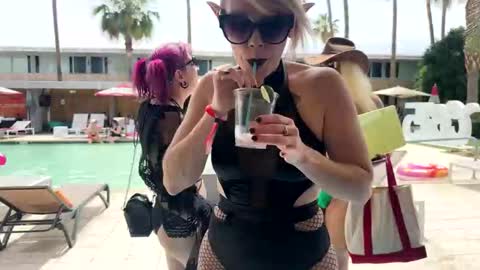  Lily  Waifu  online show from April 2026 07:37:01 PM