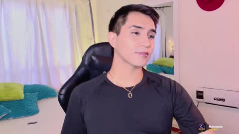 Snapshot of fatass_420 chatting on November 2025 08:35:02 PM Johan online show from November 2025 08:35:02 PM