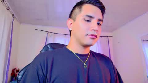 Snapshot of fatass_420 chatting on December 2025 07:29:02 PM Johan online show from December 2025 07:29:02 PM