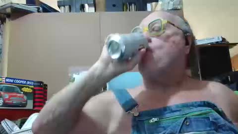 Snapshot of fatfreddythecat chatting on October 2025 07:59:01 PM Fred. online show from October 2025 07:59:01 PM