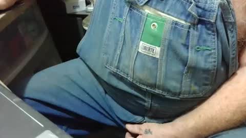 Snapshot of fatfreddythecat chatting on October 2025 04:02:01 AM Fred. online show from October 2025 04:02:01 AM