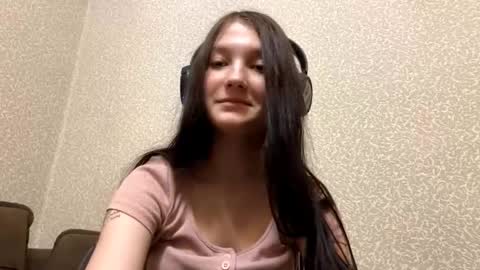 Aurora 18yo online show from November 2025 08:36:02 AM
