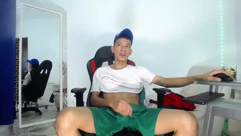 Snapshot of favel_gomez7 chatting on December 2024 01:50:02 PM Favel Gomez online show from December 2024 01:50:02 PM