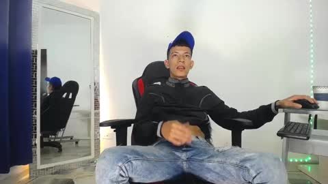 Snapshot of favel_gomez7 chatting on January 2025 01:03:02 PM Favel Gomez online show from January 2025 01:03:02 PM