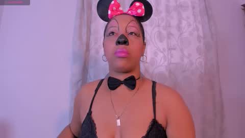 Snapshot of faver_1 chatting on October 2025 12:06:01 PM Faver online show from October 2025 12:06:01 PM