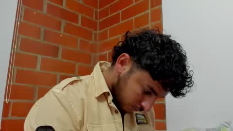 favid95 online show from December 2024 09:28:01 PM