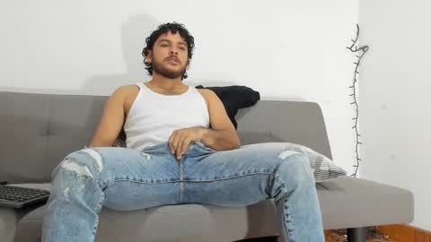 favid95 online show from January 2025 10:01:01 PM