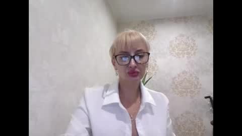 Snapshot of favorite_angel chatting on December 2024 04:48:02 AM favorite_angel online show from December 2024 04:48:02 AM