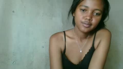 fayence09 online show from December 2025 01:05:01 PM