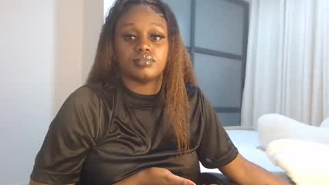 Snapshot of fayzah24 chatting on December 2024 02:45:02 AM PRETTY online show from December 2024 02:45:02 AM