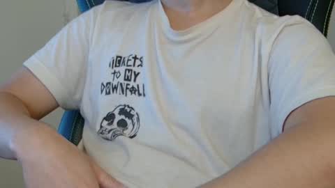 Snapshot of fboy2022 chatting on December 2025 09:42:02 PM Justin online show from December 2025 09:42:02 PM