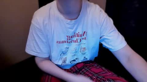 Snapshot of fckmikh chatting on December 2025 01:20:02 PM Michael online show from December 2025 01:20:02 PM