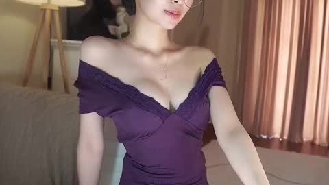 Snapshot of feel_me_00 chatting on November 2025 01:16:02 AM feel_me_00 online show from November 2025 01:16:02 AM