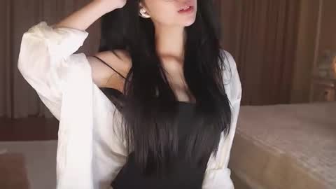 Snapshot of feel_me_00 chatting on November 2025 10:48:01 PM feel_me_00 online show from November 2025 10:48:01 PM