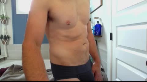 Snapshot of feelnswell424 chatting on November 2025 07:05:01 PM Nick online show from November 2025 07:05:01 PM