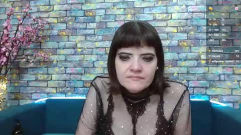 Laura online show from January 2025 10:11:02 PM