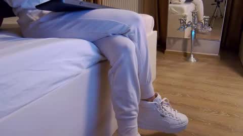 Snapshot of feetvibe chatting on November 2025 08:15:02 AM FeetVibe online show from November 2025 08:15:02 AM