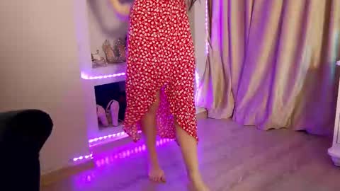 Snapshot of feetvibe chatting on November 2025 09:53:01 AM FeetVibe online show from November 2025 09:53:01 AM