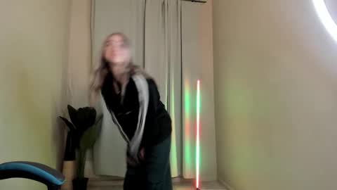 Snapshot of feiia chatting on November 2025 04:29:02 PM feiia online show from November 2025 04:29:02 PM