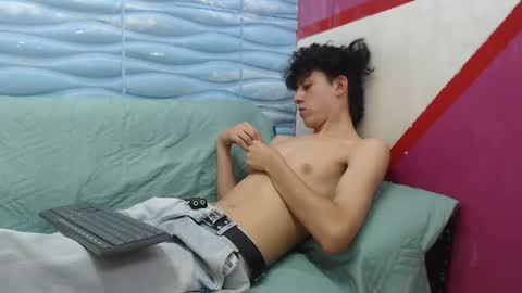 Snapshot of felipe_browns chatting on December 2024 05:10:01 PM Felipe Browns online show from December 2024 05:10:01 PM