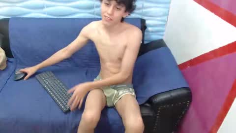 Snapshot of felipe_browns chatting on December 2024 12:55:02 PM Felipe Browns online show from December 2024 12:55:02 PM